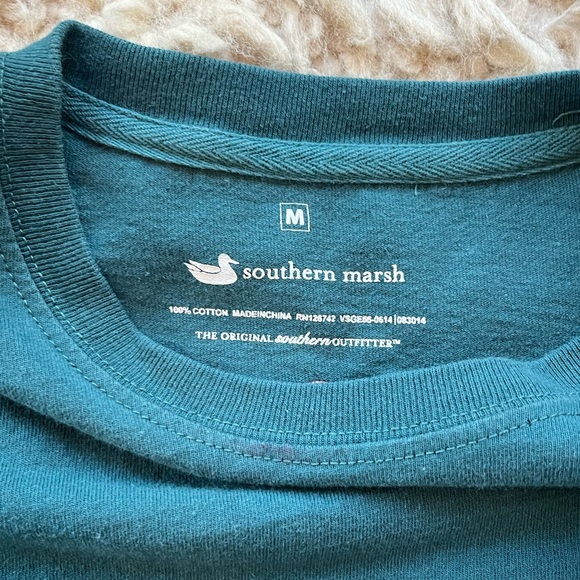 Southern Marsh brand long sleeve shirt Women’s size medium - Picture 3 of 5